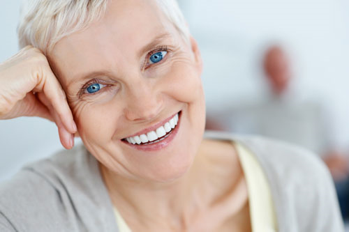 Menopause Spectrum With Estrog-100 предпазва от депресия и раздразнителност в периода на менопаузата при жените