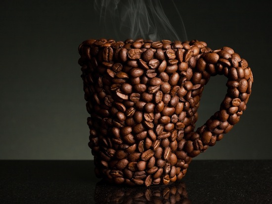 Myprotein Caffeine & CLA съдържа кофеин, който тонизира тялото и увеличава силата.