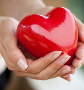 Now Foods Cayenne подобрява здравето на сърцето и кръвоносните съдове.